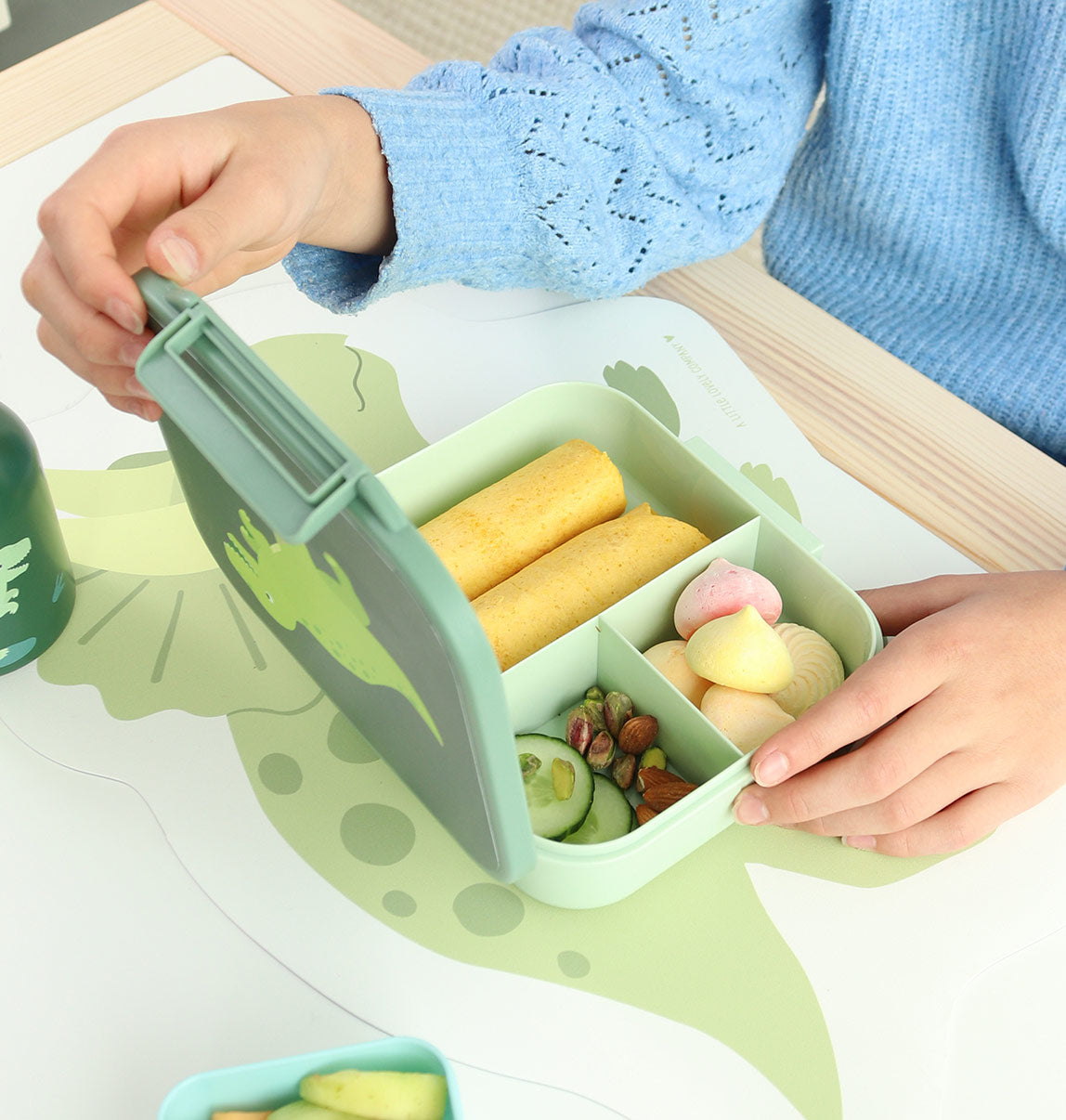 Lunch box: Dinosaur