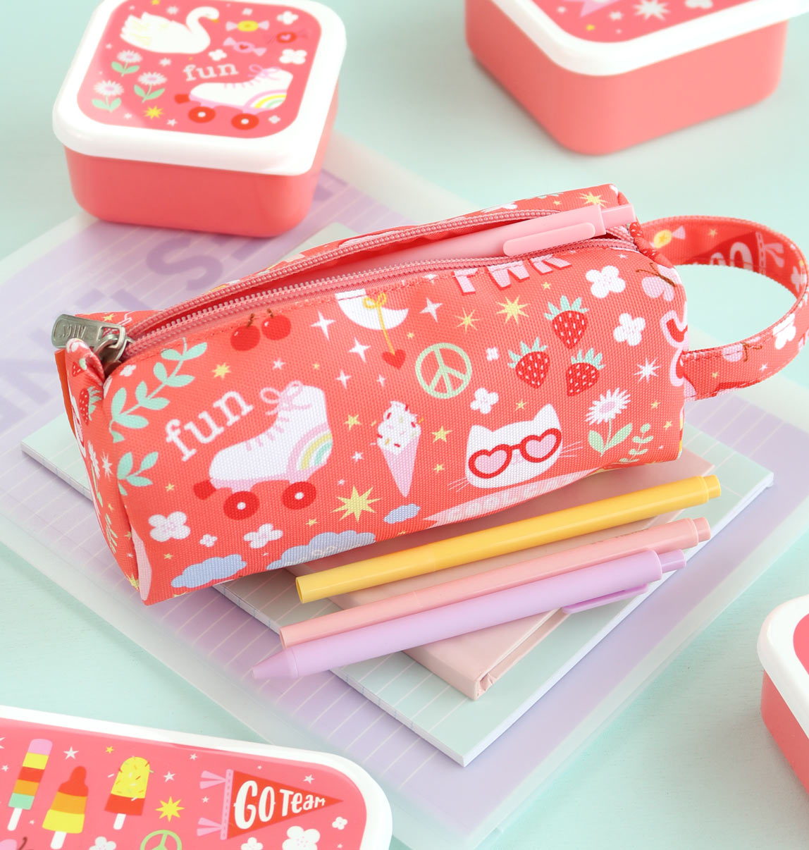 Pencil case: Fun
