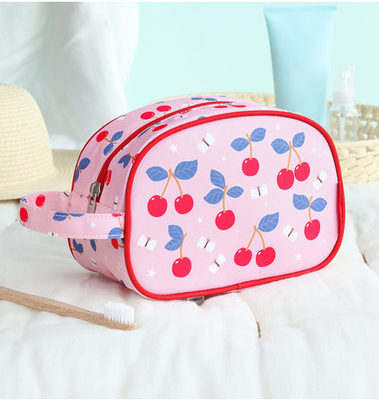 Toiletry bag: Cherries