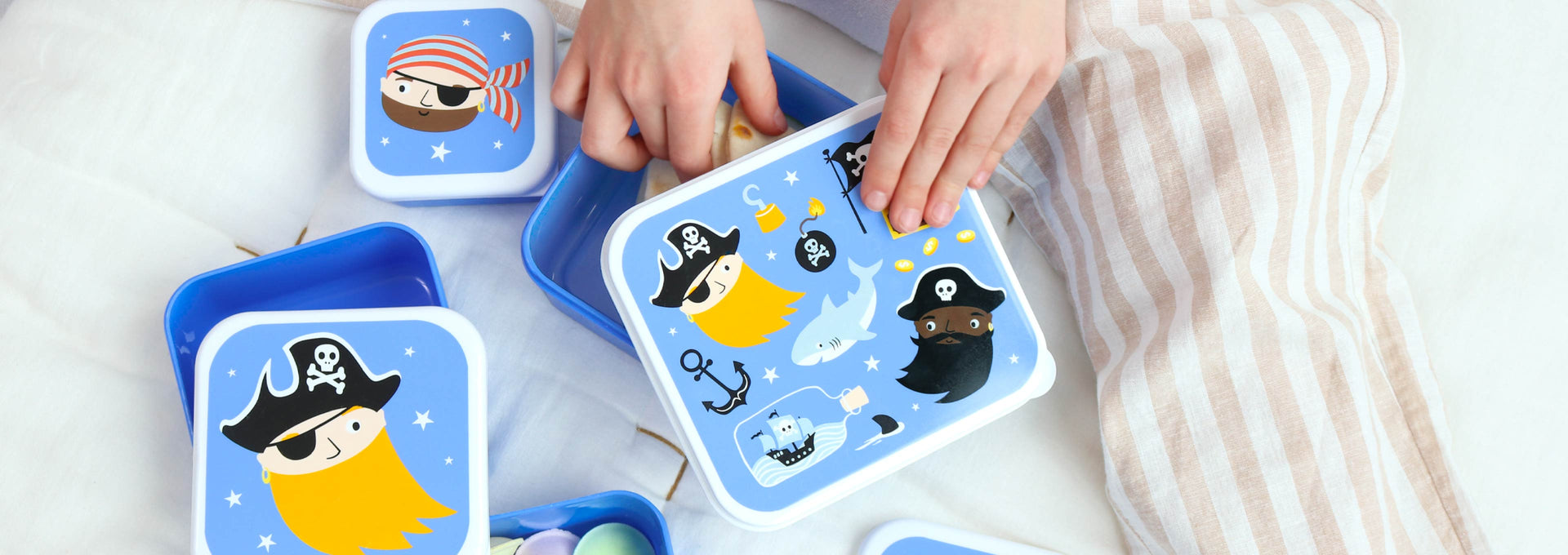 lunch & snack boxes