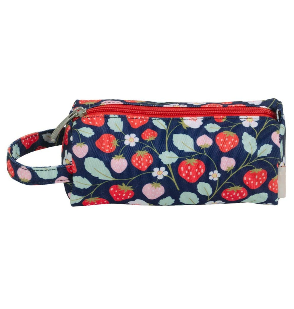 blauwe etui pennentasje met rode aardbeien van a little lovely company