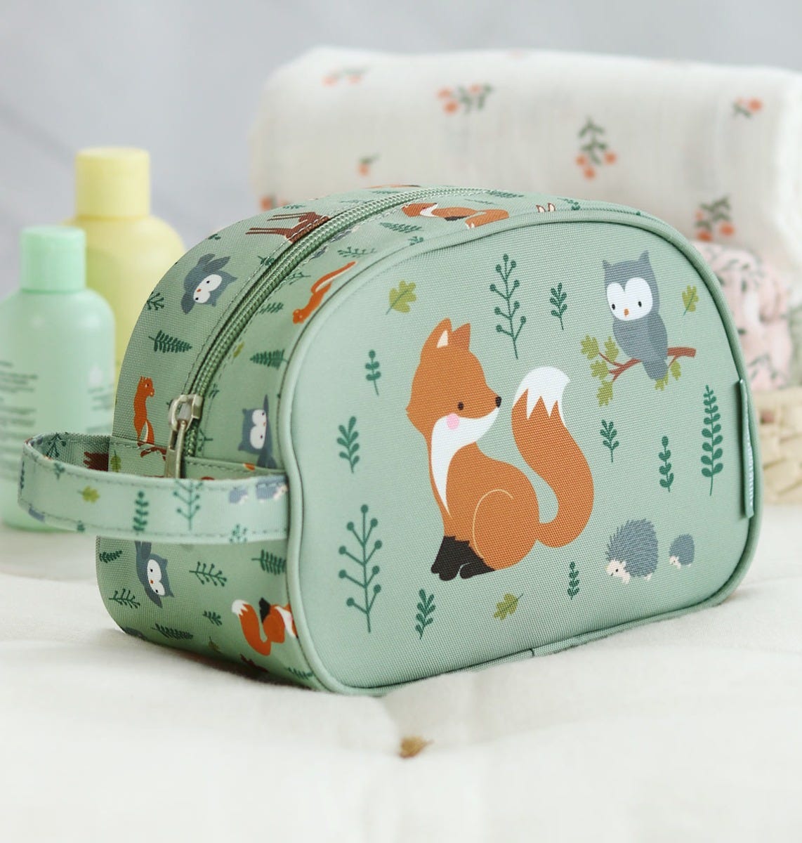 Toiletry bag: Forest friends